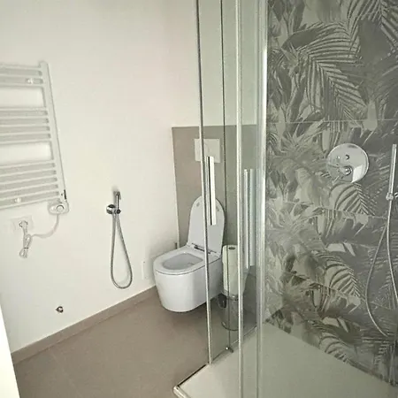 דירה House