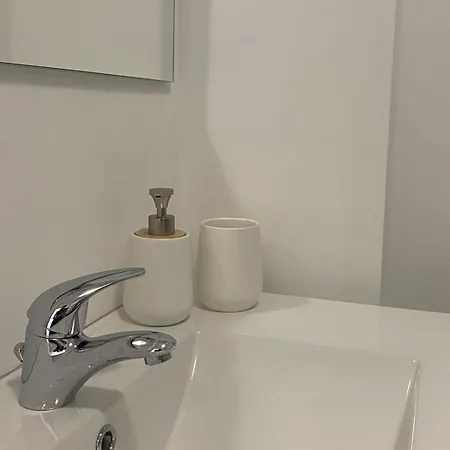 דירה House *