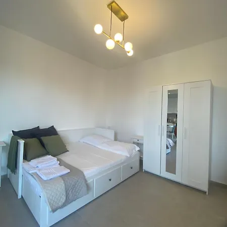 Апартаменты House